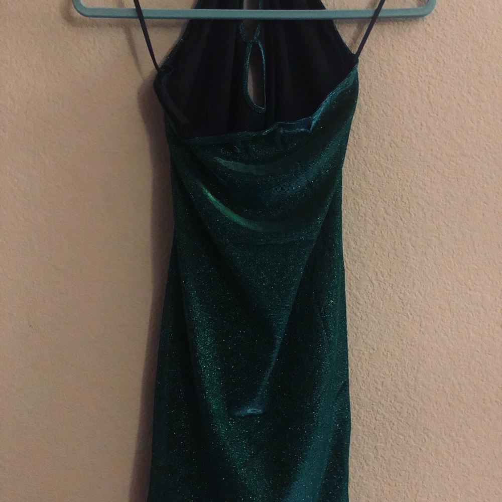 Crisscross, tieback, green metallic sexy body con dress - Picture 6 of 9